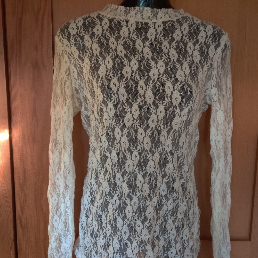 5/$25💖Forever 21 lace cream long sleeve